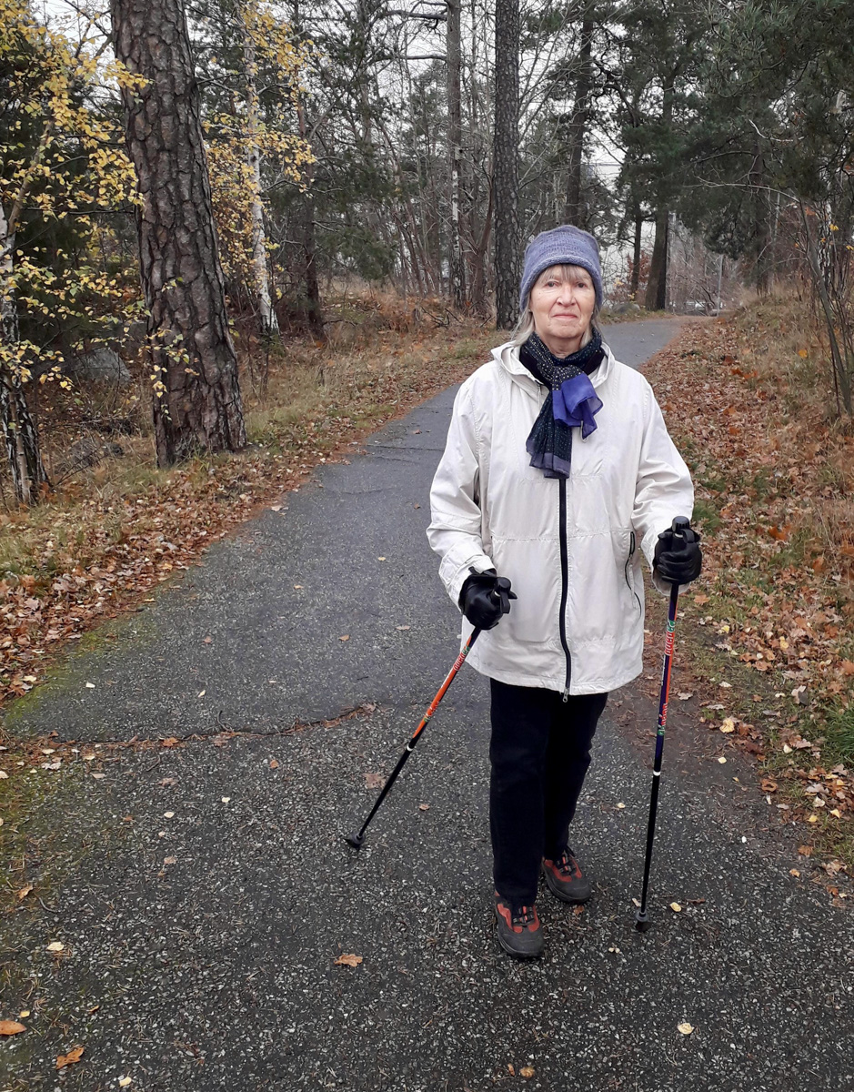 Coronan ska inte få knäcka oss. Håll i, håll avstånd, håll ut och håll kontakten med verkligheten och vänner.